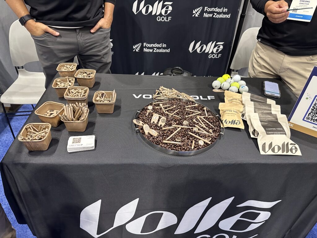 Volle Golf and their parent company, Greenup Golf are a company specializing in making accessories from up-cycled coffee grounds. 